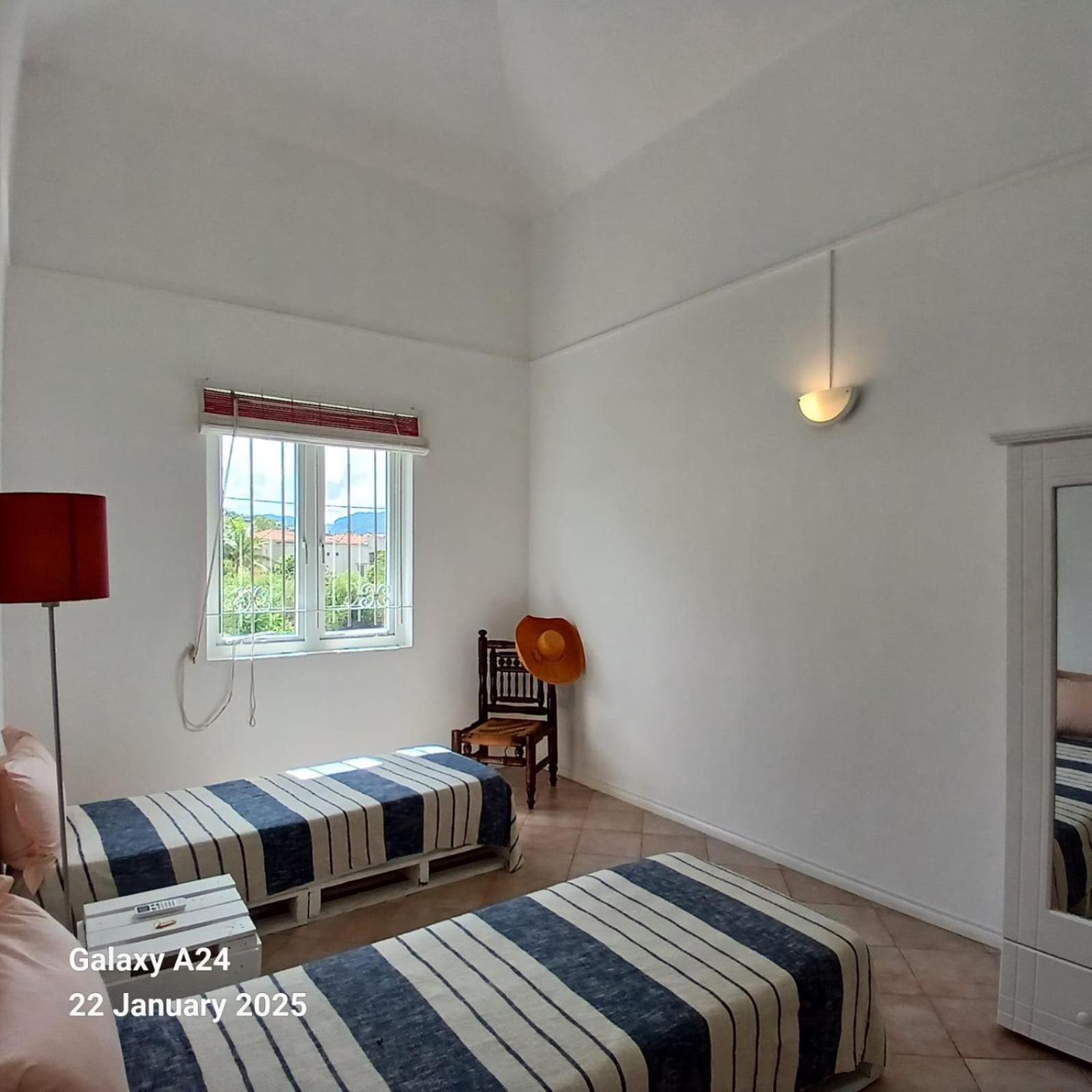 Appartement The Coral House à Rivière Noire Extérieur photo